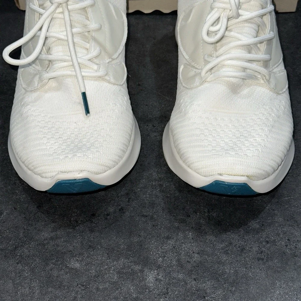 Vessi Everyday Move Sneaker 2.0 Mens Size 9 Lace Up Waterproof Shoes Polar White
